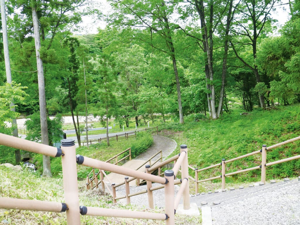 矢櫃公園_第一駐車場からの道